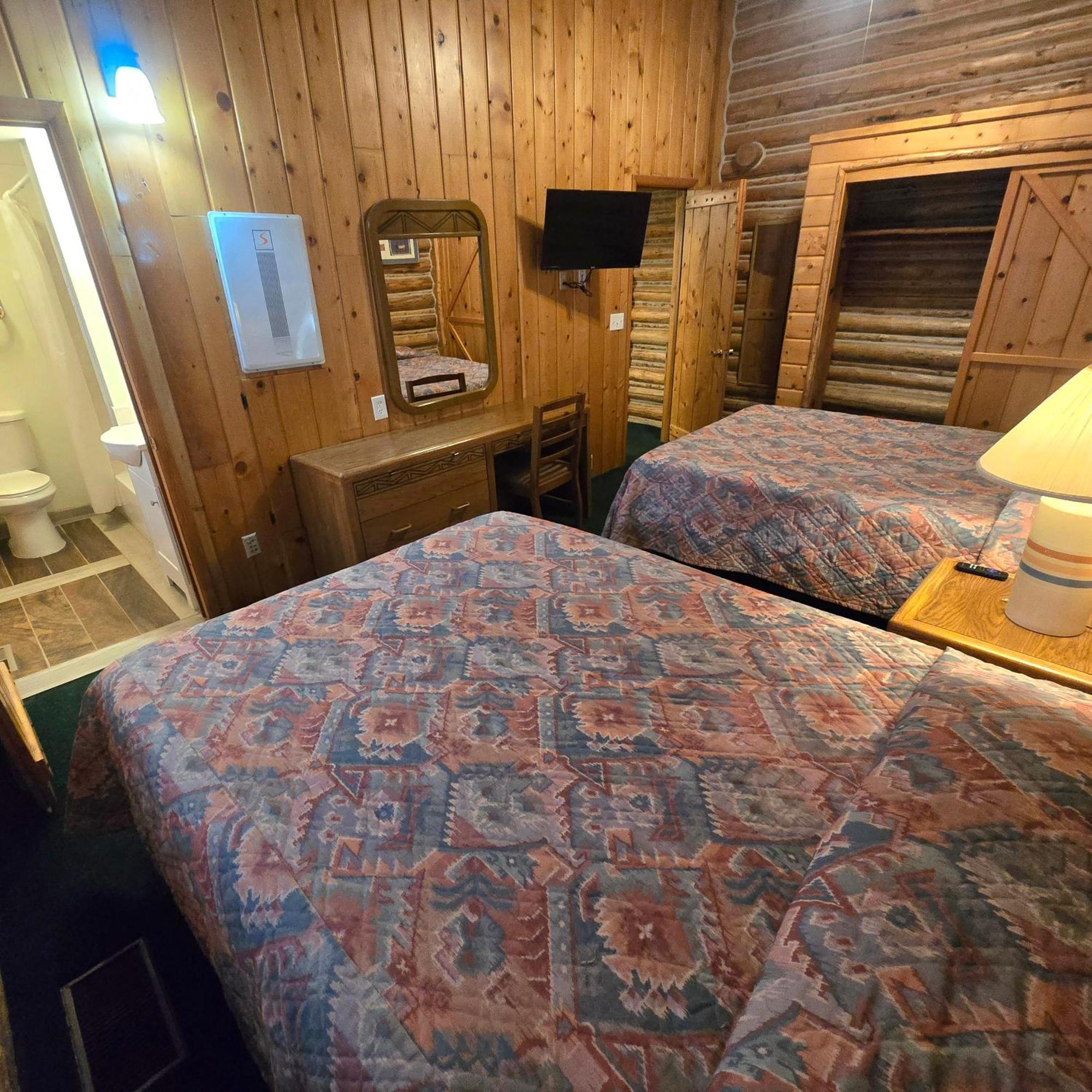 Jared's Wild Rose Ranch 2* Island Park